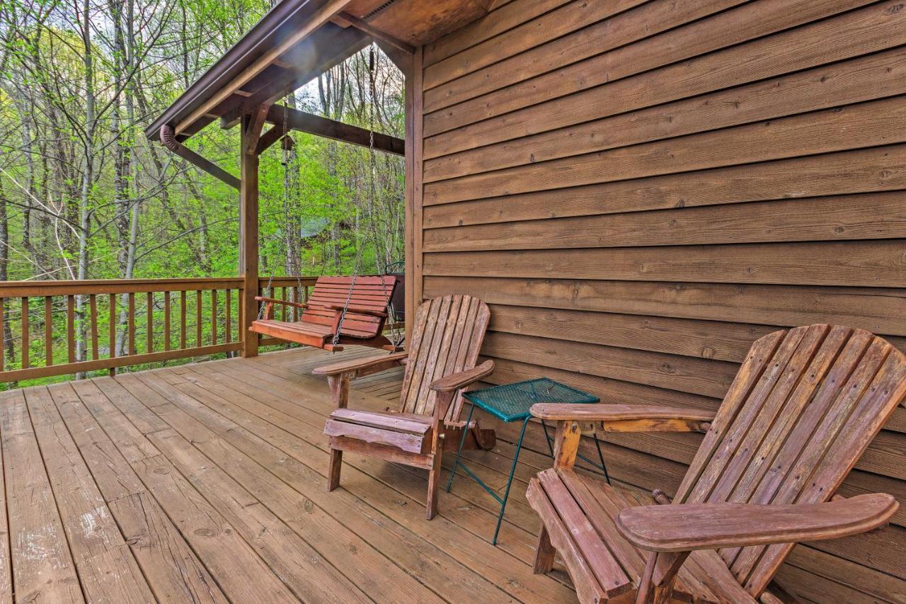 Spacious Maggie Valley Cabin With Hot Tub And Mtn View Exterior photo